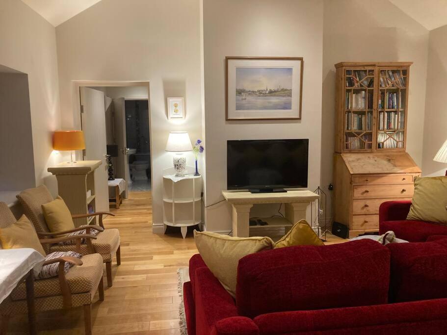 2 Quay Road, Killala. Stunning Sea Front Cottage Экстерьер фото